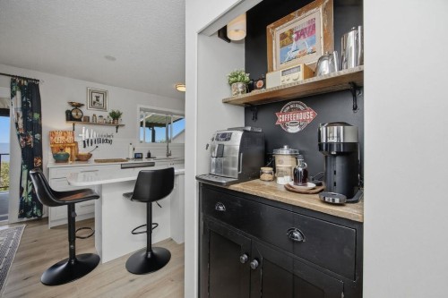5111 Bay Road, Sechelt, BC - Indoor Photo Showing Other Room