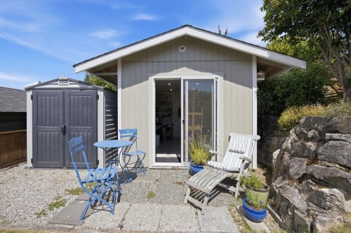 5111 Bay Road, Sechelt, BC - Outdoor