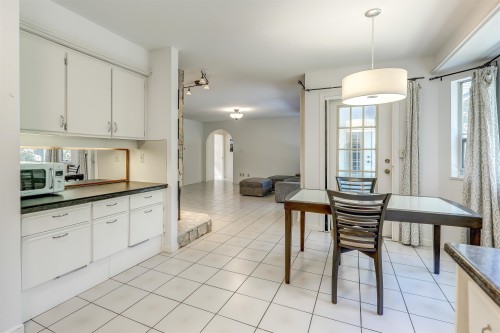 5367 Hazel Court, Delta, BC - Indoor
