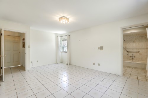 5367 Hazel Court, Delta, BC - Indoor Photo Showing Other Room