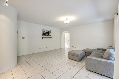 5367 Hazel Court, Delta, BC - Indoor Photo Showing Other Room
