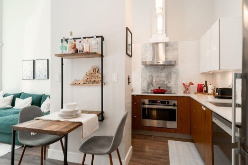 155 2Nd Avenue W, Vancouver, BC - Indoor