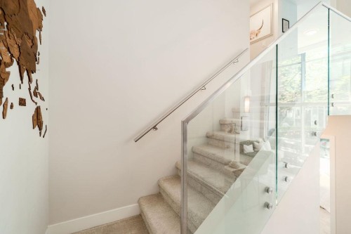155 2Nd Avenue W, Vancouver, BC - Indoor Photo Showing Other Room