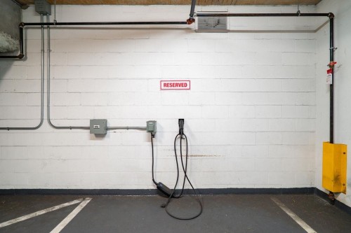 155 2Nd Avenue W, Vancouver, BC - Indoor Photo Showing Garage