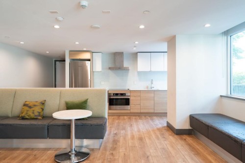 155 2Nd Avenue W, Vancouver, BC - Indoor Photo Showing Other Room