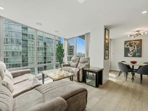 3106-1495 Richards Street, Vancouver, BC - Indoor Photo Showing Living Room