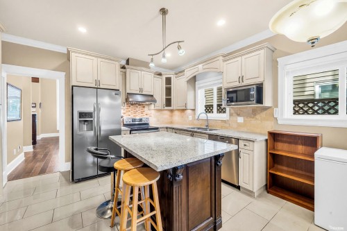 8480 Francis Road, Richmond, BC - Indoor Photo Showing Kitchen With Double Sink