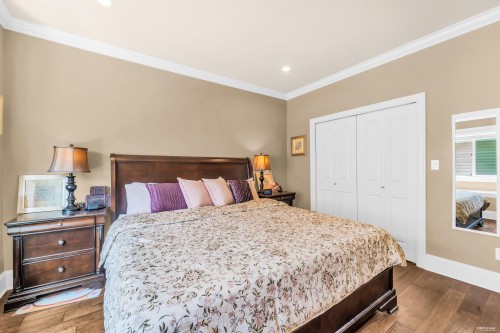 8480 Francis Road, Richmond, BC - Indoor Photo Showing Bedroom