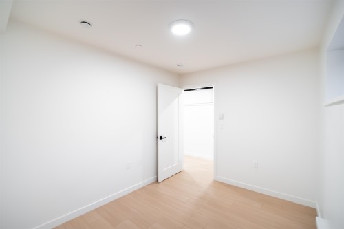 7960 Inverness Street, Vancouver, BC - Indoor Photo Showing Other Room