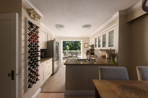 7952 15Th Avenue, Burnaby, BC - Indoor
