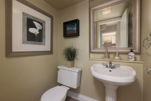 7952 15Th Avenue, Burnaby, BC - Indoor Photo Showing Bathroom