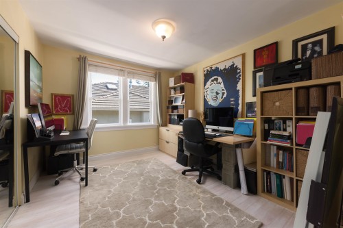 7952 15Th Avenue, Burnaby, BC - Indoor Photo Showing Office