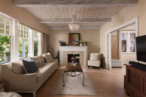 7952 15Th Avenue, Burnaby, BC - Indoor Photo Showing Living Room With Fireplace