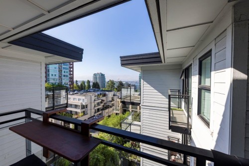 514-111 3Rd Street E, North Vancouver, BC - Outdoor With Exterior