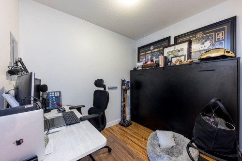 514-111 3Rd Street E, North Vancouver, BC - Indoor