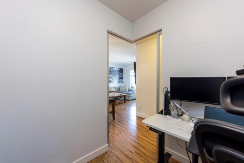 514-111 3Rd Street E, North Vancouver, BC - Indoor Photo Showing Office