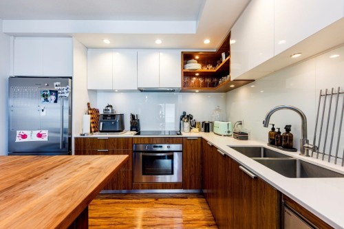 514-111 3Rd Street E, North Vancouver, BC - Indoor Photo Showing Kitchen With Double Sink With Upgraded Kitchen