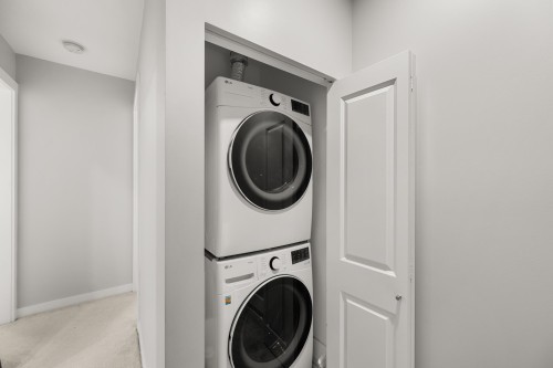 74-19696 Hammond Road, Pitt Meadows, BC - Indoor Photo Showing Laundry Room