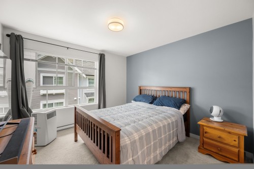 74-19696 Hammond Road, Pitt Meadows, BC - Indoor Photo Showing Bedroom