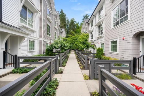74-19696 Hammond Road, Pitt Meadows, BC - Outdoor With Exterior
