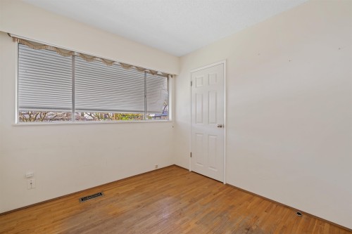 3356 Liverpool Street, Port Coquitlam, BC - Indoor Photo Showing Other Room