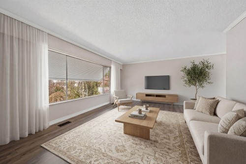 3356 Liverpool Street, Port Coquitlam, BC - Indoor Photo Showing Living Room