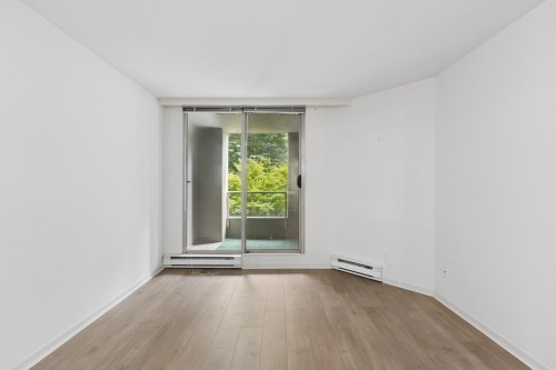 308-1327 Keith Road E, North Vancouver, BC - Indoor Photo Showing Other Room