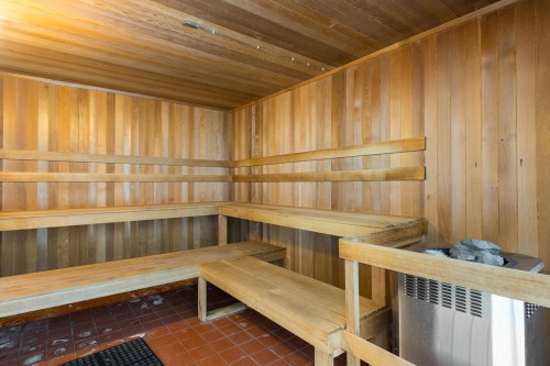 308-1327 Keith Road E, North Vancouver, BC - Indoor Photo Showing Other Room