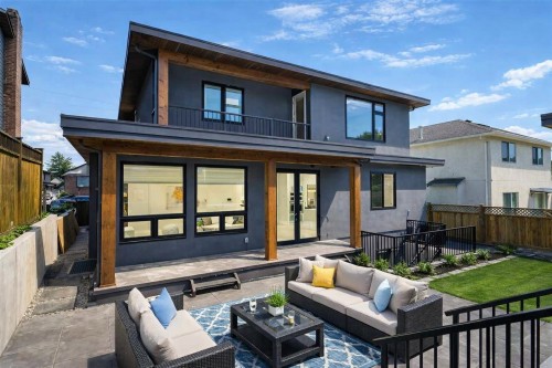 356 28Th Street W, North Vancouver, BC - Outdoor