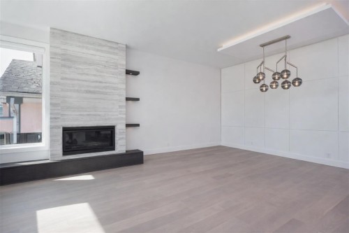 356 28Th Street W, North Vancouver, BC - Indoor With Fireplace