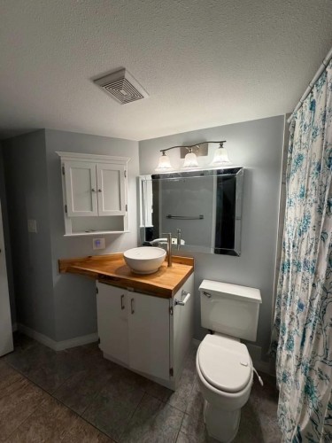 1210 Pacific Street, Coquitlam, BC - Indoor Photo Showing Bathroom