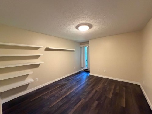 1210 Pacific Street, Coquitlam, BC - Indoor Photo Showing Other Room