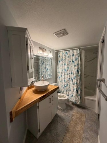 1210 Pacific Street, Coquitlam, BC - Indoor Photo Showing Bathroom