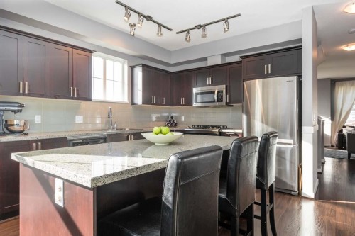 3355 Devonshire Avenue, Coquitlam, BC - Indoor Photo Showing Kitchen With Stainless Steel Kitchen With Upgraded Kitchen