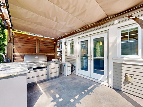 1338 23Rd Avenue E, Vancouver, BC - 