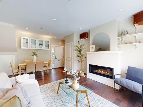 1338 23Rd Avenue E, Vancouver, BC - Indoor Photo Showing Living Room With Fireplace