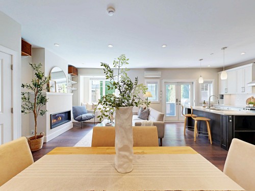 1338 23Rd Avenue E, Vancouver, BC - Indoor