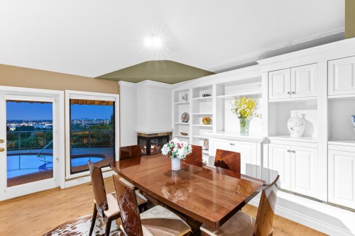 1285 Chartwell Crescent, West Vancouver, BC - Indoor Photo Showing Dining Room