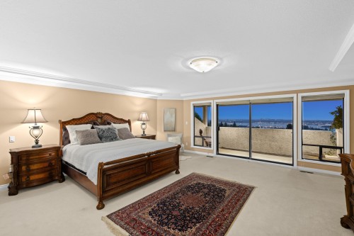 1285 Chartwell Crescent, West Vancouver, BC - Indoor Photo Showing Bedroom