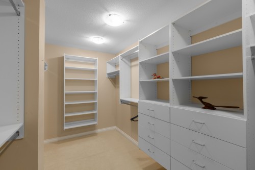 1285 Chartwell Crescent, West Vancouver, BC - Indoor With Storage