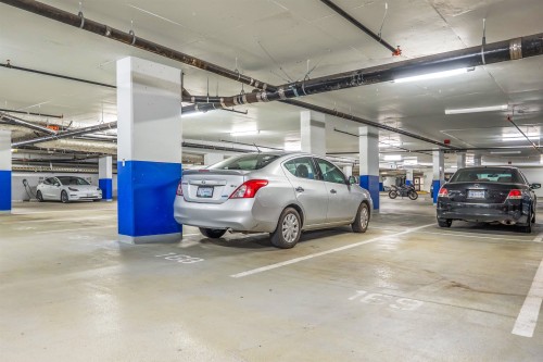 3544 Sawmill Crescent, Vancouver, BC - Indoor Photo Showing Garage