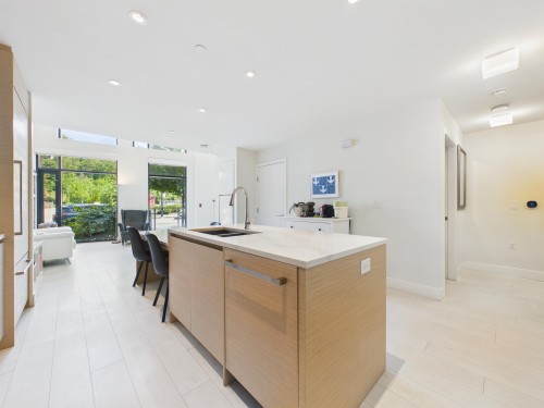 3544 Sawmill Crescent, Vancouver, BC - Indoor