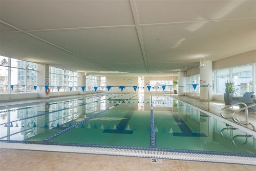 1003-133 Esplanade E, North Vancouver, BC - Indoor Photo Showing Other Room With In Ground Pool