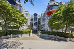 303-2250 Marine Drive SE Vancouver, BC V5P 2S2