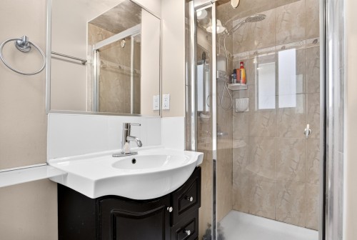 2871 18Th Avenue E, Vancouver, BC 