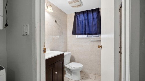 2871 18Th Avenue E, Vancouver, BC 