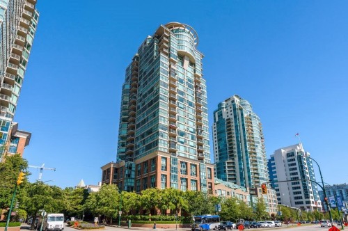 1303-1128 Quebec Street  Vancouver, BC V6A 4E1