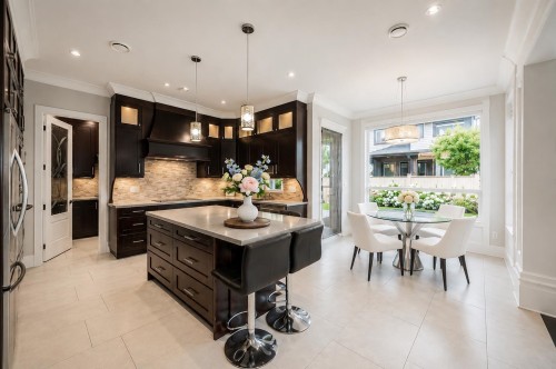 10320 Dennis Crescent, Richmond, BC - Indoor