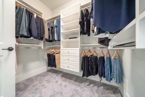 10320 Dennis Crescent, Richmond, BC - Indoor With Storage