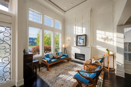 10320 Dennis Crescent, Richmond, BC - Indoor With Fireplace